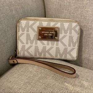 Michael Kors Leather Wristlet in Cream and Beige
